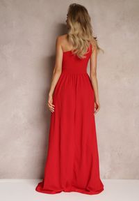 Renee - Czerwona Asymetryczna Sukienka Na Jedno Ramię z Rozcięciem na Dole Xionia. Kolor: czerwony. Typ sukienki: asymetryczne. Długość: maxi #3
