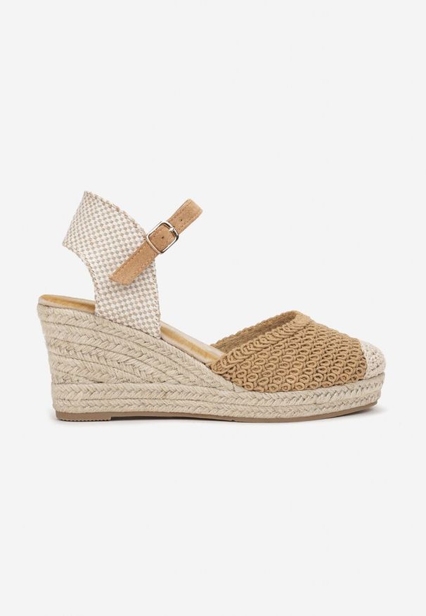 Renee - Brązowe Sandały Espadryle na Koturnie Zdobionym Plecionką Killasia. Zapięcie: pasek. Kolor: brązowy. Materiał: materiał. Wzór: aplikacja. Obcas: na koturnie
