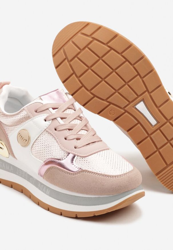 Born2be - Różowe Sneakersy w Streetwearowym Stylu z Ozdobnymi Przeszyciami Adivari. Okazja: na co dzień. Kolor: różowy