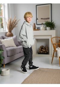 Sinsay - Spodnie jogger z efektem sprania - czarny. Kolor: czarny #1