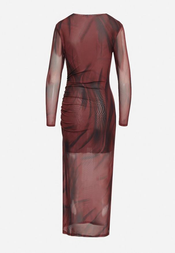 Born2be - Bordowa Siateczkowa Sukienka z Wiskozą o Dopasowanym Kroju z Marszczeniem Naliraet. Kolor: czerwony. Materiał: wiskoza. Długość rękawa: długi rękaw. Styl: elegancki, klasyczny