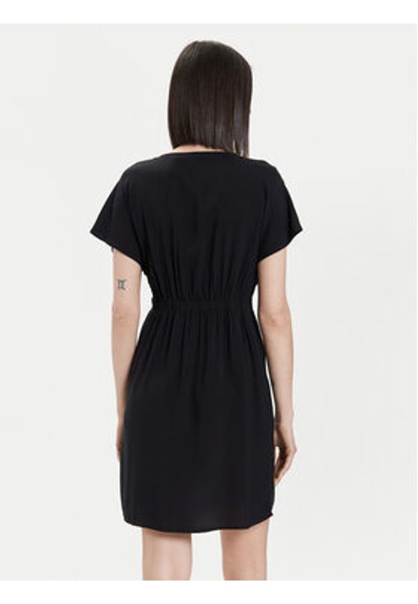 only - ONLY Sukienka codzienna 15317834 Czarny Tight Fit. Okazja: na co dzień. Kolor: czarny. Materiał: wiskoza. Typ sukienki: proste. Styl: casual