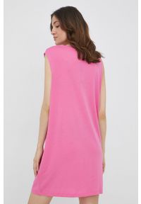Noisy may - Noisy May sukienka kolor różowy mini prosta. Okazja: na co dzień. Kolor: różowy. Materiał: materiał, dzianina. Wzór: gładki. Typ sukienki: proste. Styl: casual. Długość: mini #5