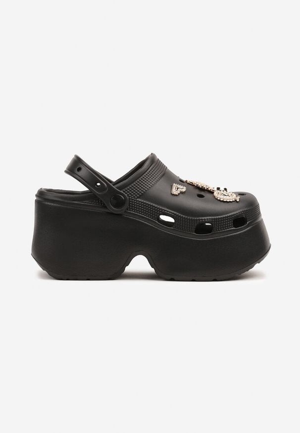 Renee - Czarne Piankowe Klapki na Grubej Podeszwie z Wycięciami i Aplikacjami Lilseki. Kolor: czarny. Materiał: jeans. Wzór: aplikacja. Styl: elegancki