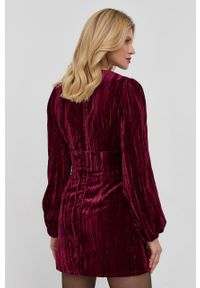 BARDOT - Bardot Sukienka kolor bordowy mini rozkloszowana. Kolor: czerwony. Materiał: tkanina. Wzór: gładki. Typ sukienki: rozkloszowane. Długość: mini #5