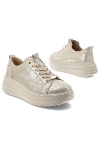 Sneakersy damskie Filippo, cholewka skóra naturalna licowa metaliczna sznurowane niska cholewka masywna podeszwa platforma casua, złote, DP6795/26. Okazja: na co dzień. Wysokość cholewki: przed kostkę. Zapięcie: sznurówki. Kolor: złoty. Materiał: skóra. Szerokość cholewki: normalna. Obcas: na platformie #9