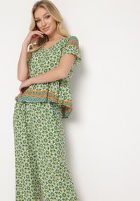 Born2be - Zielony Letni Komplet z Wiskozy w Mozaikowy Wzór Bluzka i Szerokie Spodnie Latasha. Kolor: zielony. Materiał: wiskoza #5