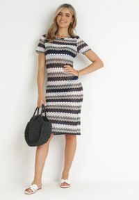 Born2be - Szara Ażurowa Sukienka Pudełkowa Jacques. Kolor: szary. Wzór: ażurowy #4