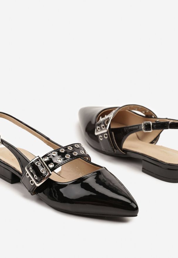 Renee - Czarne Sandały Slingback ze Szpiczastym Noskiem i Paskiem z Klamerką Pollime. Okazja: na co dzień, na imprezę, na spotkanie biznesowe, do pracy. Nosek buta: szpiczasty. Zapięcie: pasek. Kolor: czarny. Sezon: lato. Obcas: na obcasie. Styl: klasyczny, elegancki, biznesowy, casual. Wysokość obcasa: niski
