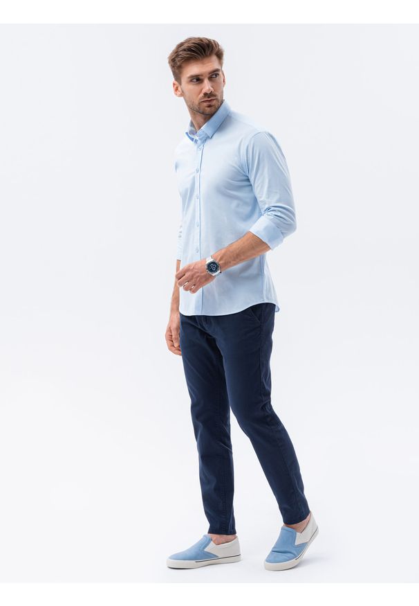 Ombre Clothing - Koszula męska z długim rękawem SLIM FIT K504 - błękitna - XXL. Typ kołnierza: kołnierzyk klasyczny. Kolor: niebieski. Materiał: elastan, bawełna, tkanina. Długość rękawa: długi rękaw. Długość: długie. Wzór: gładki. Styl: klasyczny, elegancki