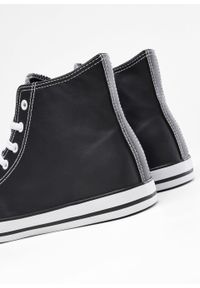Wysokie sneakersy bonprix czarny. Kolor: czarny. Materiał: skóra #5