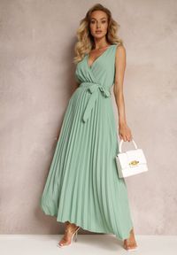 Renee - Zielona Rozkloszowana Sukienka Maxi z Plisowanym Dołem i Gumką w Talii Sare. Kolor: zielony. Materiał: materiał, tkanina. Typ sukienki: kopertowe. Styl: wizytowy. Długość: maxi #5
