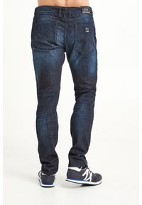 Armani Exchange - JEANSY TAPERED ARMANI EXCHANGE. Materiał: jeans. Wzór: aplikacja, nadruk #3