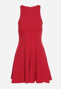 Born2be - Czerwona Rozkloszowana Sukienka z Wiskozą Milenissa. Okazja: na co dzień, na imprezę. Kolor: czerwony. Materiał: wiskoza. Sezon: lato. Styl: elegancki, casual #4