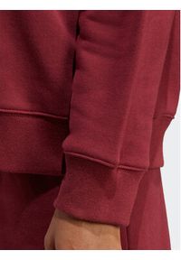 Adidas - adidas Bluza Sweatshirt IC6002 Czerwony Regular Fit. Kolor: czerwony. Materiał: bawełna