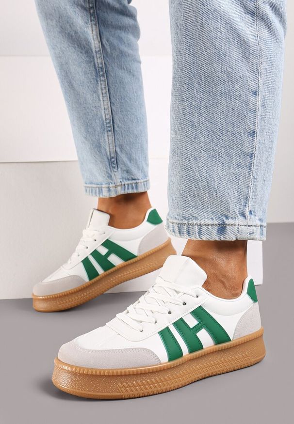 Born2be - Biało-Zielone Sneakersy na Grubej Podeszwie z Kontrastowymi Przeszyciami Mialunae. Nosek buta: okrągły. Zapięcie: sznurówki. Kolor: biały. Materiał: syntetyk, nubuk. Obcas: na obcasie. Wysokość obcasa: niski