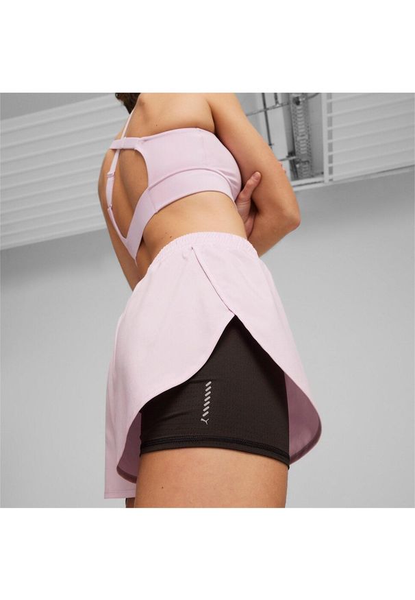 Puma - Spodenki damskie PUMA Run Favorite Woven 2In1 3". Kolor: różowy. Długość: krótkie. Sport: bieganie