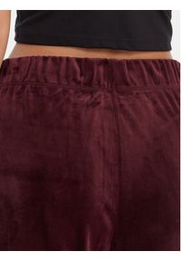 DKNY Sport Spodnie dresowe DP5P3702 Bordowy Regular Fit. Kolor: czerwony. Materiał: syntetyk