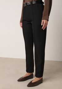 Born2be - Czarne Eleganckie Spodnie Cygaretki z Wysokim Stanem i Paskiem z Klamerką Diminas. Okazja: na co dzień. Stan: podwyższony. Kolor: czarny. Materiał: lakier. Wzór: gładki. Styl: elegancki #8