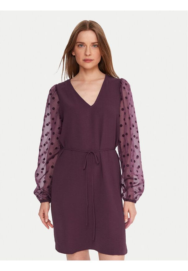 Vero Moda Sukienka koktajlowa Alva 10337473 Fioletowy Regular Fit. Kolor: fioletowy. Materiał: syntetyk. Styl: wizytowy