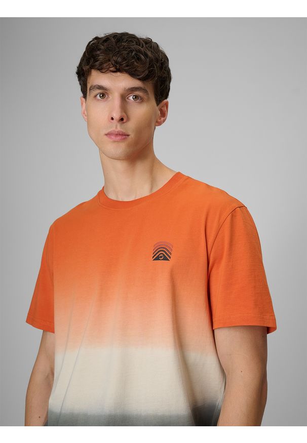 4f - 4F T-shirt relaxed z nadrukiem męski - pomarańczowy XL. Okazja: na co dzień. Kolor: pomarańczowy. Materiał: dzianina, skóra, materiał. Wzór: nadruk. Styl: casual, klasyczny