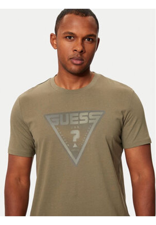 Guess T-Shirt Z4YI12 I3Z14 Zielony Regular Fit. Kolor: zielony. Materiał: bawełna