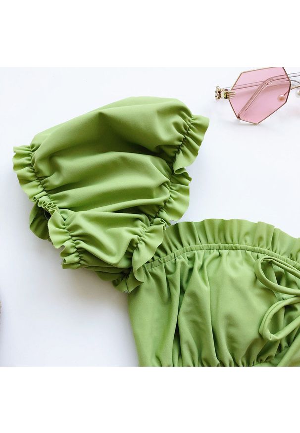 Intica - Bikini z rękawkiem na lato z trwałego materiału Saskia. Kolor: czerwony. Materiał: materiał