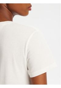 Tommy Jeans T-Shirt Floral Flag DW0DW20897 Biały Regular Fit. Kolor: biały. Materiał: bawełna #5