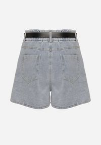 Born2be - Jasnoniebieskie Szorty Jeansowe z Ozdobnymi Przeszyciami Gumką w Talii i Paskiem Alariana. Okazja: na co dzień. Kolor: niebieski. Materiał: jeans. Styl: klasyczny, elegancki, casual #4