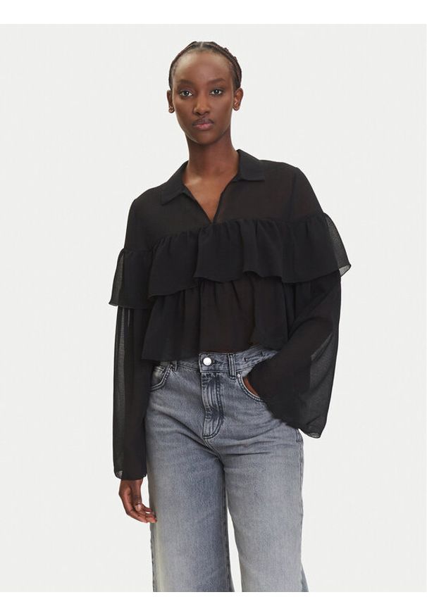 only - ONLY Bluzka Suzzi 15360661 Czarny Regular Fit. Kolor: czarny. Materiał: syntetyk