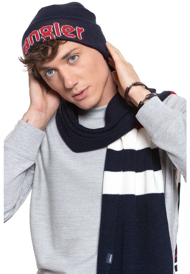 Wrangler - MĘSKA CZAPKA ZIMOWA WRANGLER KABEL BEANIE BLUE DEPTHS W0U1UHXJY. Sezon: zima