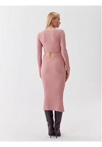 Guess Sukienka dzianinowa W3YK21 Z2U00 Różowy Slim Fit. Kolor: różowy. Materiał: syntetyk #6