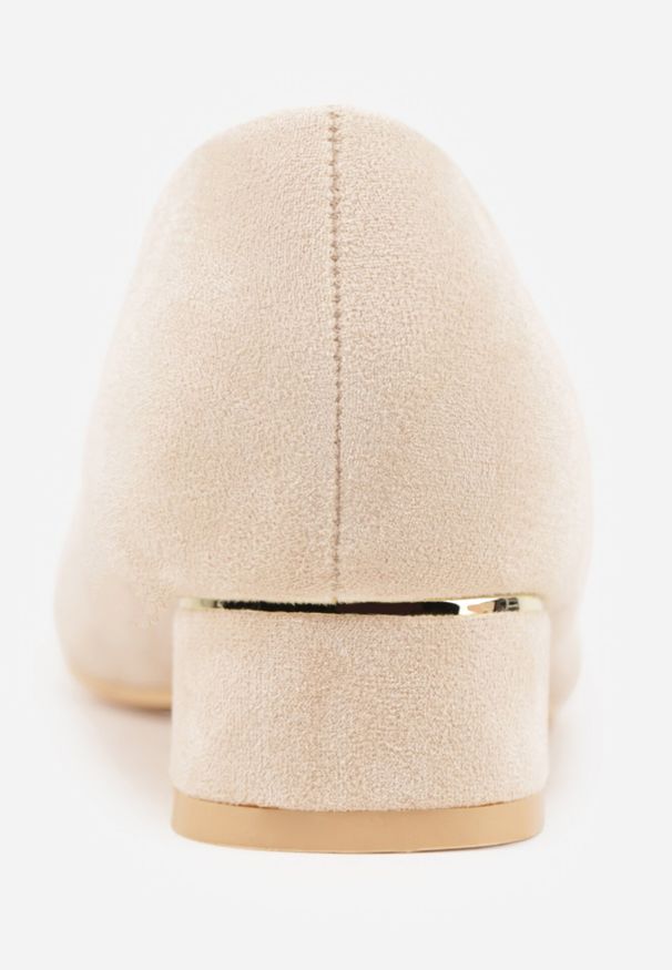 Born2be - Beżowe Czółenka na Obcasie Vices ze Skórzaną Wkładką Brannira. Okazja: do pracy, na co dzień, na spotkanie biznesowe. Kolor: beżowy. Materiał: skóra. Obcas: na obcasie. Styl: elegancki, biznesowy, klasyczny, casual. Wysokość obcasa: średni