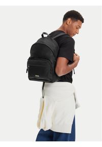 Calvin Klein Plecak Sleek Round Backpack LV04D3143G Czarny. Kolor: czarny. Materiał: materiał #1