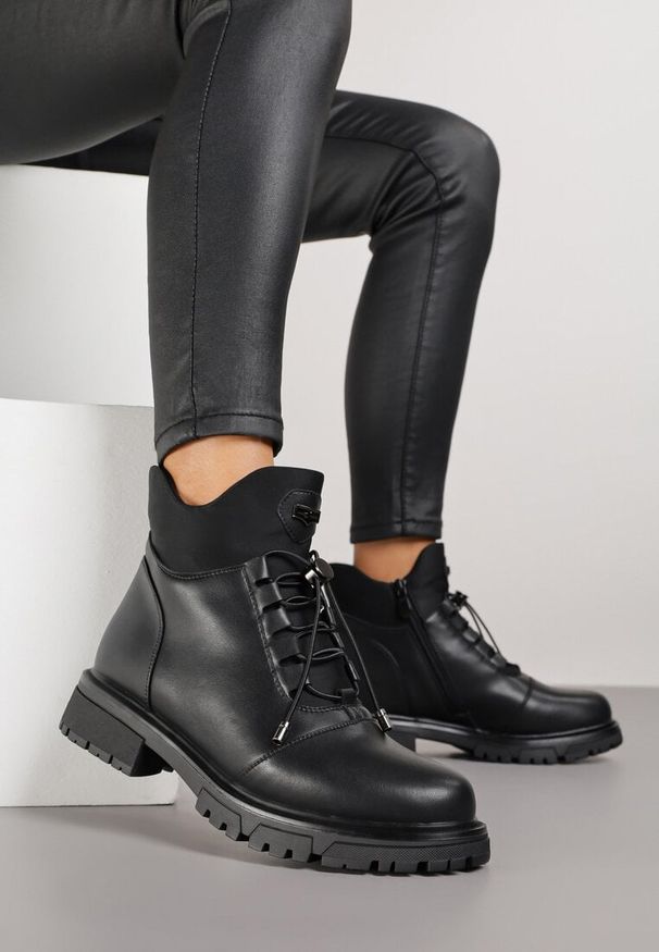 Renee - Czarne Botki Typu Workery ze Skóry Naturalnej Giorelda. Okazja: na co dzień. Kolor: czarny. Materiał: skóra. Styl: casual