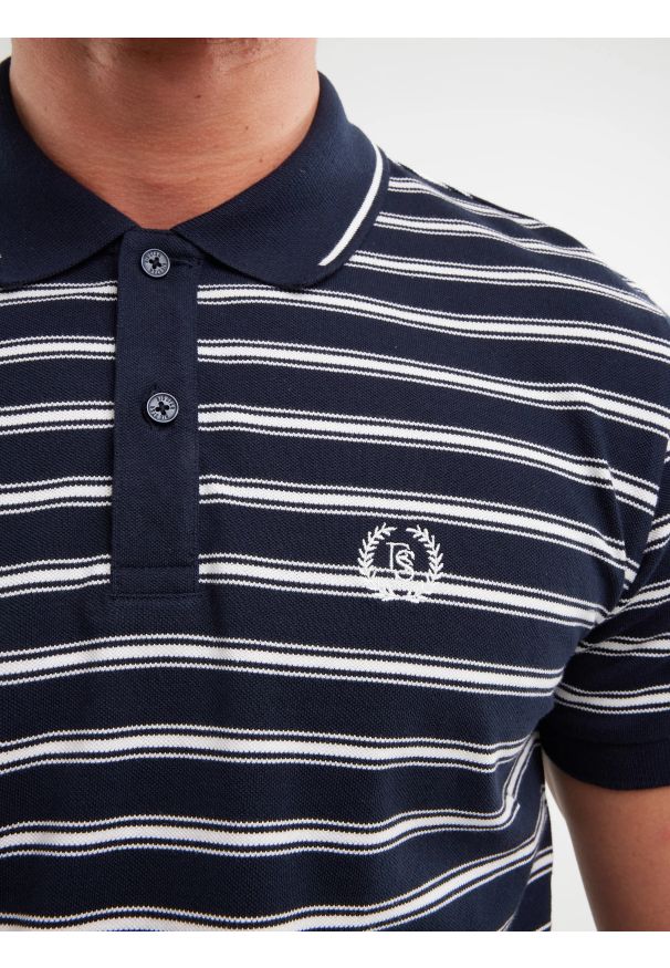 Big-Star - Koszulka męska polo w paski granatowa Meggon 403. Typ kołnierza: polo. Kolor: niebieski. Materiał: dzianina. Wzór: paski. Styl: elegancki