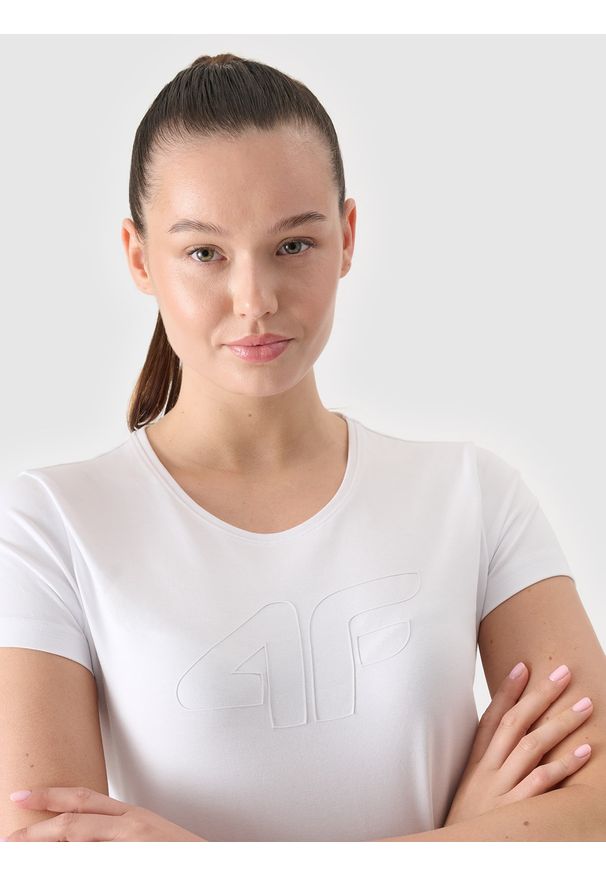 4f - 4F T-shirt slim z nadrukiem damski - biały XL. Okazja: na co dzień. Kolor: biały. Materiał: dzianina, bawełna, jersey, materiał, elastan. Długość rękawa: krótki rękaw. Długość: krótkie. Wzór: nadruk. Styl: sportowy, casual
