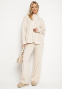 Born2be - Jasnobeżowy Dzianinowy Komplet z Bawełną Spodnie Kardigan i Bluzka z Golfem Ralinada. Kolor: beżowy. Materiał: dzianina, bawełna