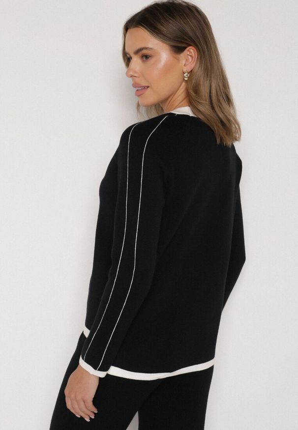 Born2be - Czarny Sweter Ozdobiony Paskami i Aplikacją Tusanne. Okazja: na co dzień. Kolor: czarny. Materiał: jeans. Wzór: aplikacja. Styl: casual, elegancki