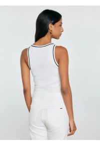Big-Star - Top damski z kontrastowym wykoŅczeniem biały Lessa 100. Kolor: biały. Materiał: dzianina, materiał. Sezon: lato. Styl: elegancki, klasyczny, retro, sportowy #5