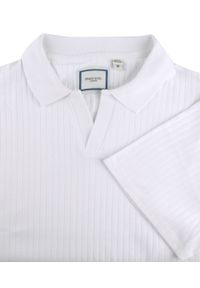 Dzianinowa Koszulka Polo - Dekolt Bez Guzików - Brave Soul - Biała. Okazja: na co dzień. Typ kołnierza: polo. Kolor: biały. Materiał: elastan, bawełna. Styl: casual #6