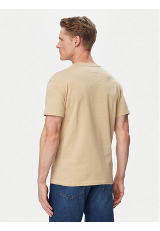 Tommy Jeans T-Shirt DM0DM22504 Beżowy Regular Fit. Kolor: beżowy. Materiał: bawełna