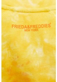 Frieda & Freddies bluza damska kolor żółty wzorzysta. Okazja: na co dzień. Kolor: żółty. Materiał: bawełna, dzianina. Długość rękawa: raglanowy rękaw. Styl: casual