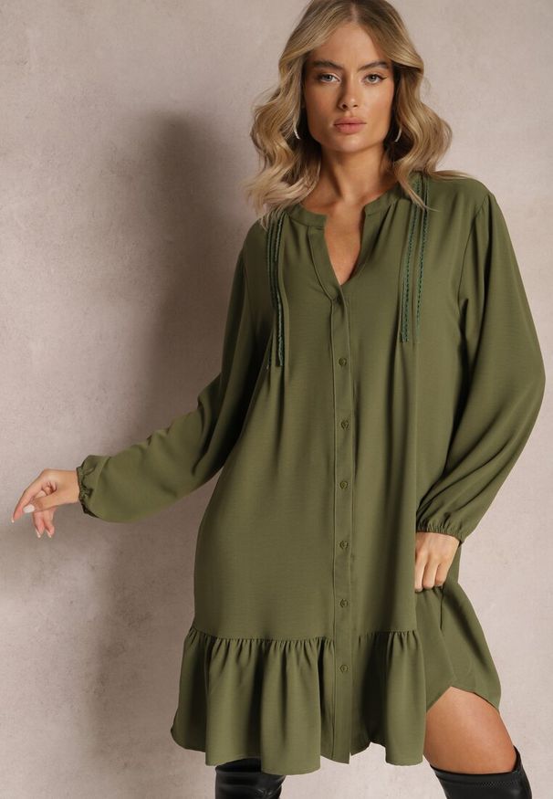 Renee - Jasnozielona Koszulowa Sukienka Mini Galdra. Kolor: zielony. Wzór: aplikacja. Typ sukienki: koszulowe. Długość: mini
