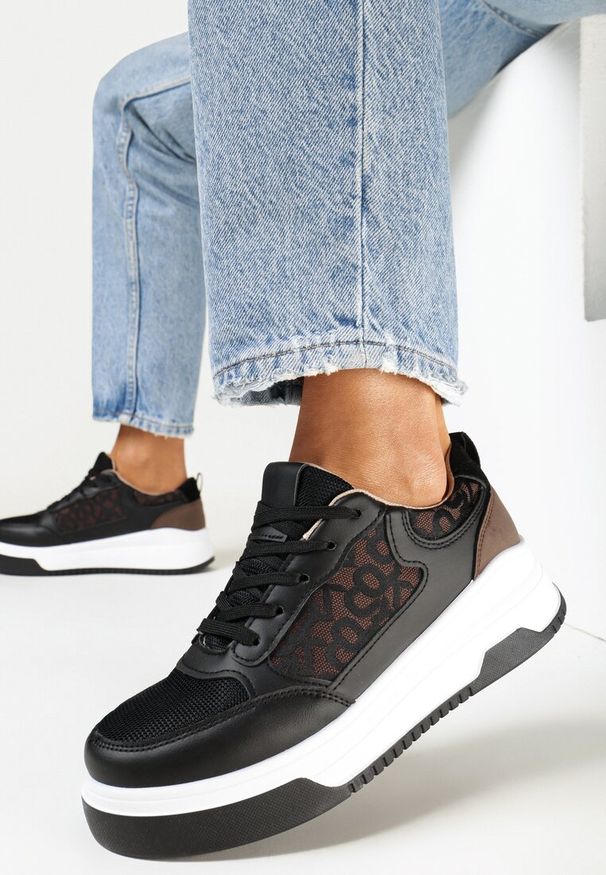 Born2be - Czarne Sneakersy ze Wstawką Rhiain. Kolor: czarny. Materiał: koronka. Szerokość cholewki: normalna