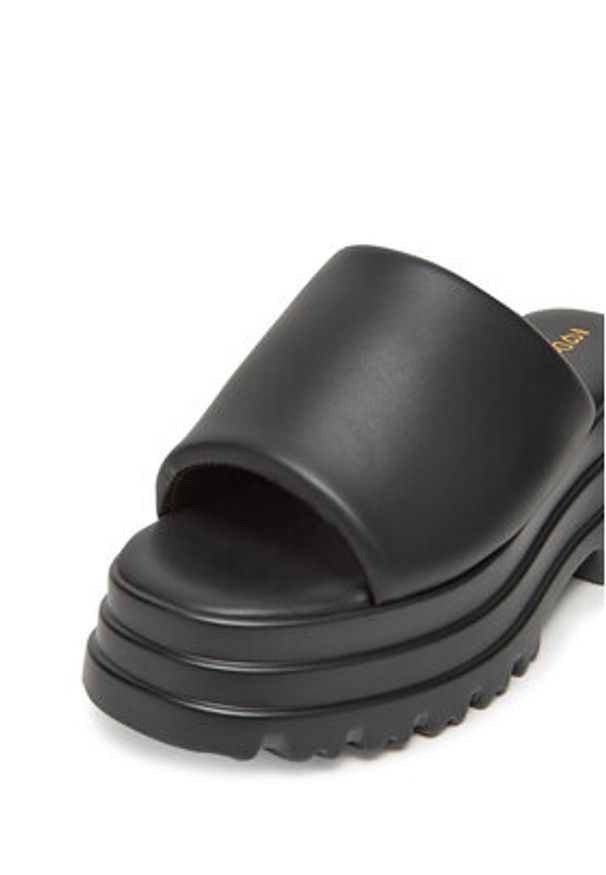 DeeZee Klapki 8602-1A Czarny. Kolor: czarny. Materiał: skóra