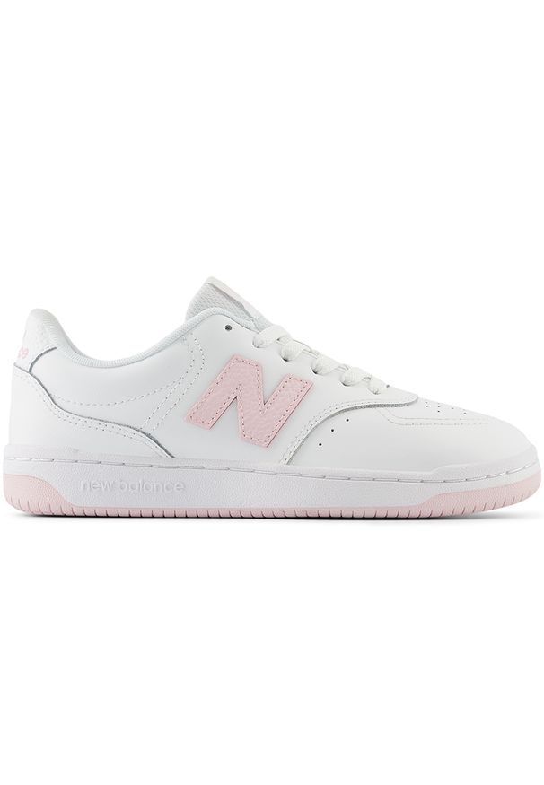 Buty damskie New Balance BBW80PNK – białe. Okazja: na co dzień. Kolor: biały. Materiał: guma, skóra, materiał, syntetyk. Szerokość cholewki: normalna. Sport: turystyka piesza, koszykówka