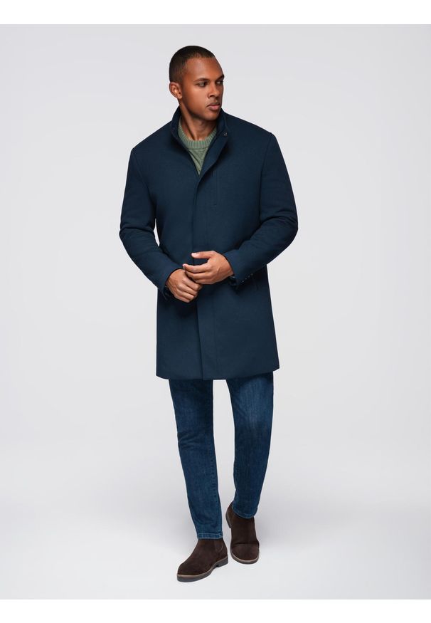 Ombre Clothing - Dopasowany strukturalny płaszcz męski z wysokim kołnierzem – granatowy V2 - Rozmiar: L. Okazja: na co dzień. Kolor: niebieski. Materiał: tkanina, syntetyk, materiał. Długość: długie. Wzór: jednolity, aplikacja. Styl: casual, elegancki