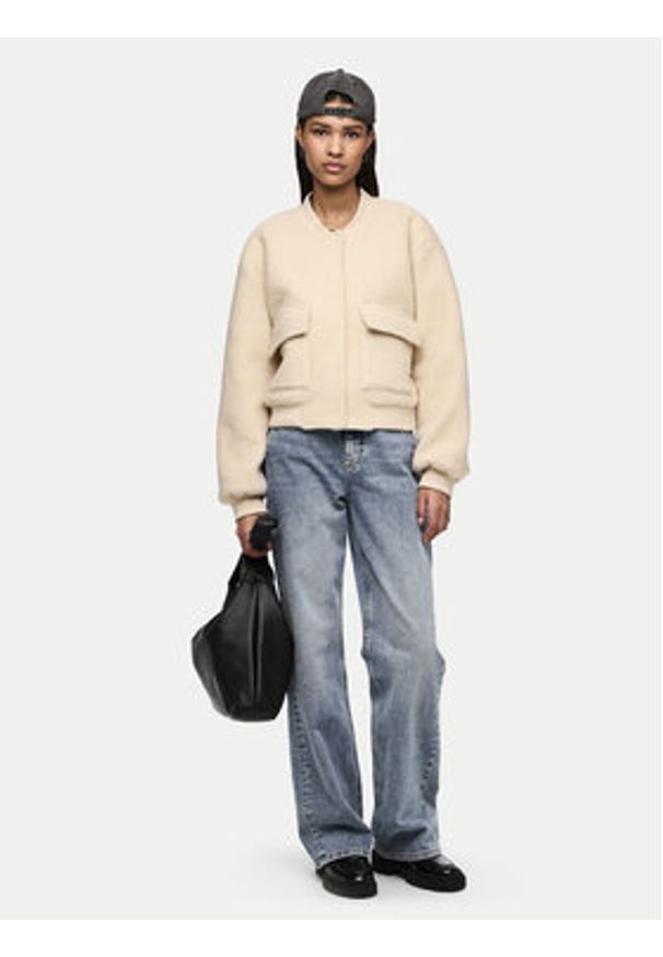 Pieces Kurtka bomber Fully 17152505 Biały Regular Fit. Kolor: biały. Materiał: syntetyk