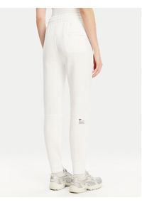 Lacoste Spodnie dresowe XF0343 Biały Regular Fit. Kolor: biały. Materiał: bawełna